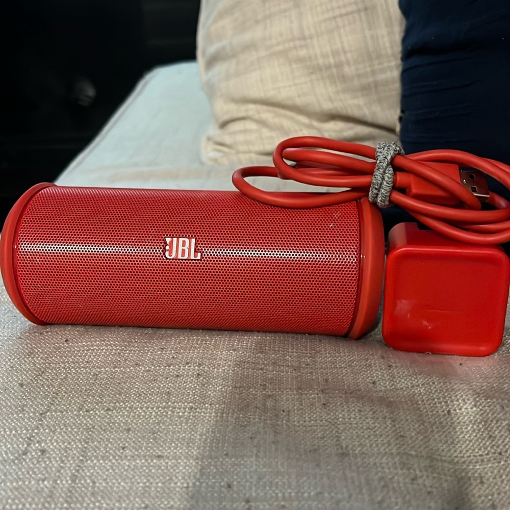 JBL Flip 2 Bluetooth Speaker